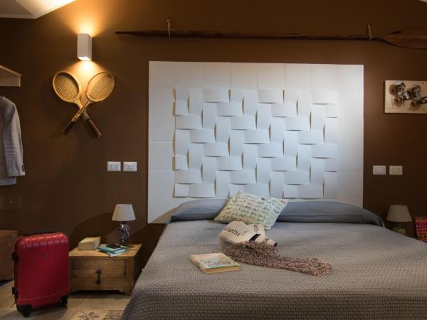 Ad Hoc Rooms : photo 10 de la chambre chambre double avec salle de bains privative