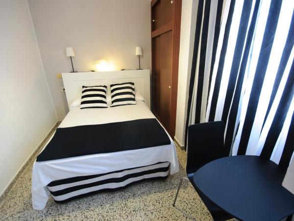 Hostal On Dormire Valencia : photo 3 de la chambre chambre simple