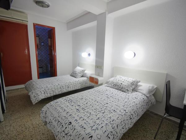Hostal On Dormire Valencia : photo 3 de la chambre chambre double ou lits jumeaux