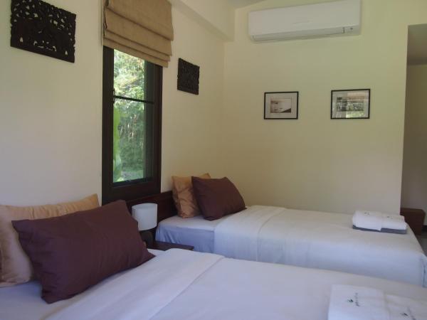 AT Bangsak Resort : photo 3 de la chambre chambre lits jumeaux