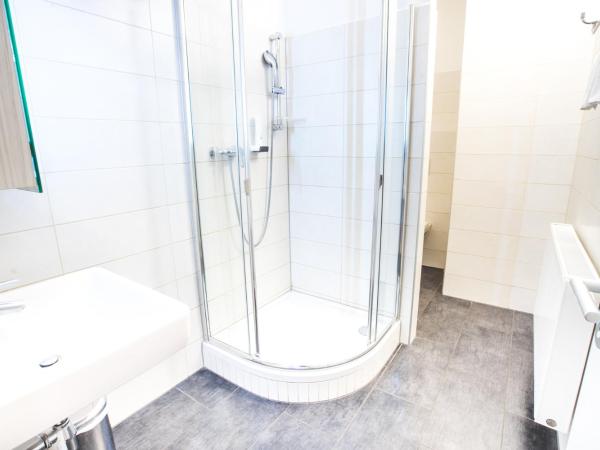 motel22 Parkplatz inklusive : photo 5 de la chambre appartement 2 chambres