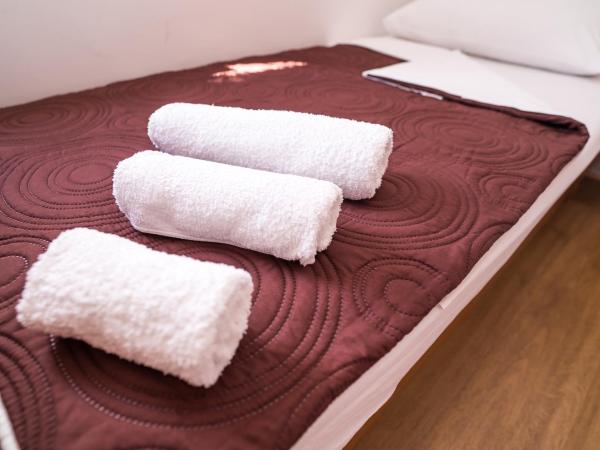 Hostel Vincentinum : photo 5 de la chambre chambre triple