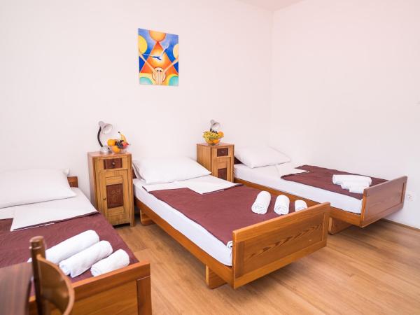 Hostel Vincentinum : photo 4 de la chambre chambre triple