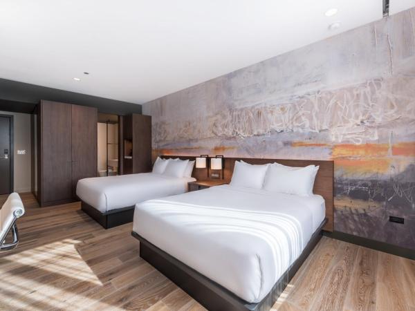 The Hotel & Athletic Club at Midtown : photo 4 de la chambre chambre deluxe avec 2 lits queen-size