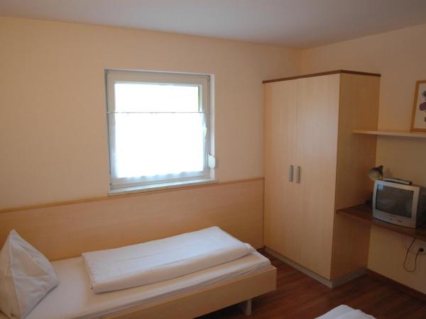 Pension Weber : photo 2 de la chambre chambre lits jumeaux