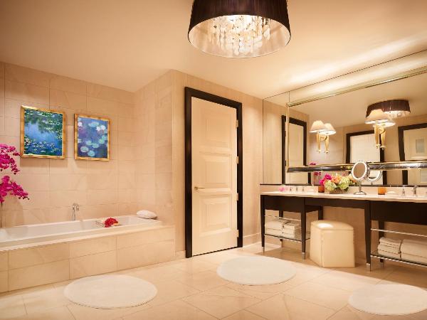 Encore at Wynn Las Vegas : photo 2 de la chambre suite avec salon - tour