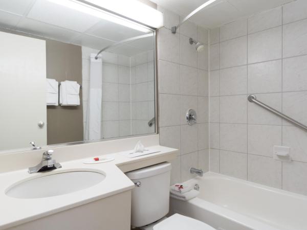 Days Inn by Wyndham Columbus East Airport : photo 1 de la chambre chambre double avec 2 lits doubles - fumeurs