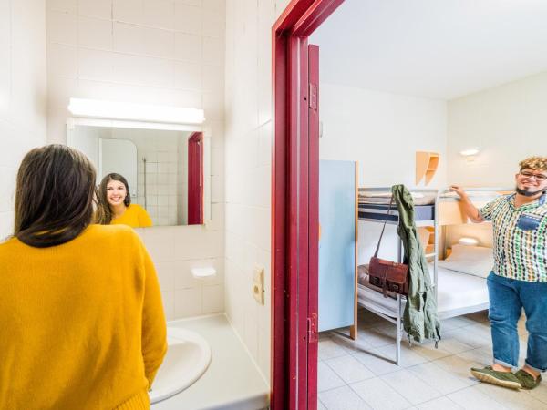 Auberge de Jeunesse de Namur : photo 4 de la chambre chambre quadruple