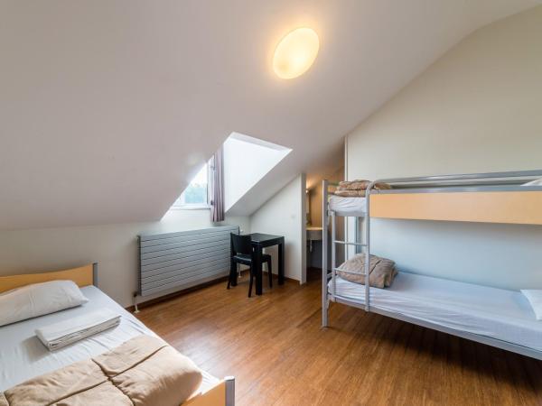 Auberge de Jeunesse de Namur : photo 8 de la chambre lit simple dans dortoir pour femmes