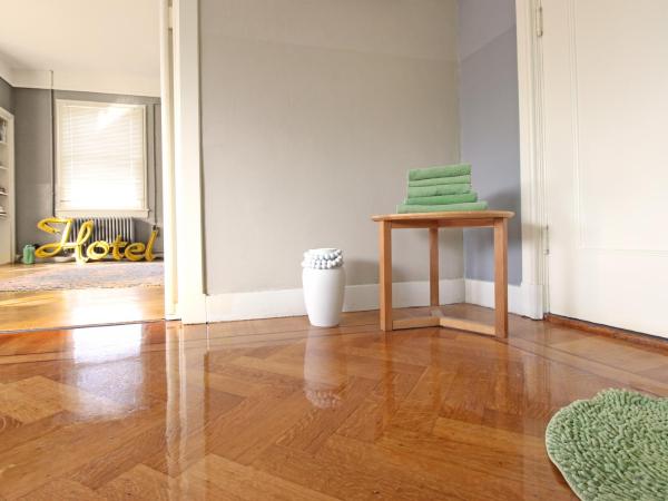 Cafe Modern : photo 2 de la chambre chambre double deluxe avec baignoire