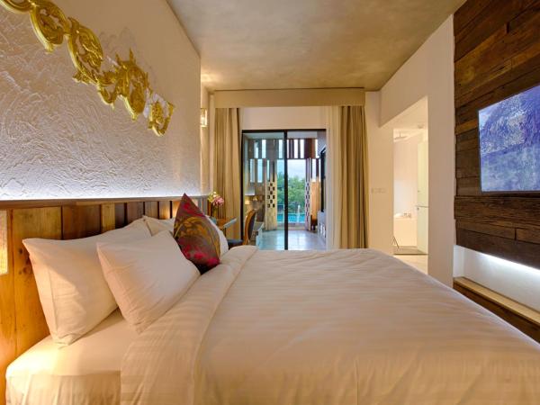 Natee The Riverfront Hotel Kanchanaburi : photo 6 de la chambre chambre double ou lits jumeaux de luxe avec accès piscine