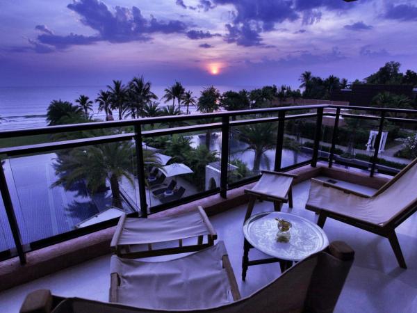Marrakesh Hua Hin Resort & Spa : photo 7 de la chambre oceanfront suite in-bedroom jacuzzi