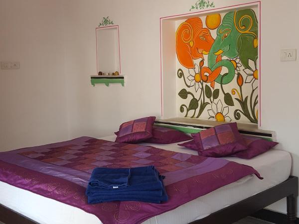 Hari Niwas Guest House : photo 8 de la chambre chambre double supérieure