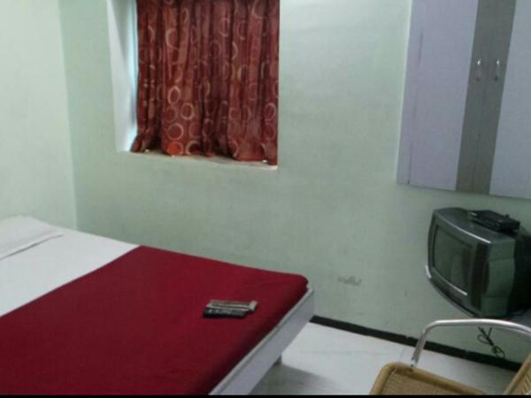 New Metro Guest House : photo 1 de la chambre chambre double standard avec ventilateur