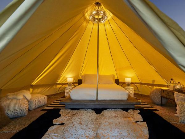 Beverly Wilshire, A Four Seasons Hotel : photo 6 de la chambre suite lit king-size véranda