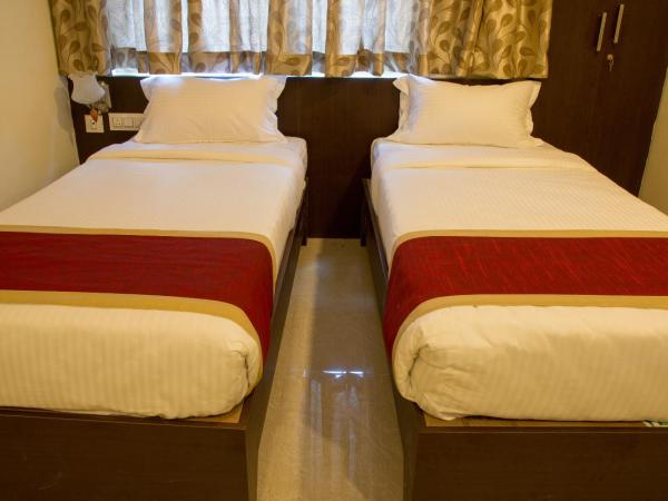 Hotel Blue Bell : photo 6 de la chambre chambre double standard avec ventilateur