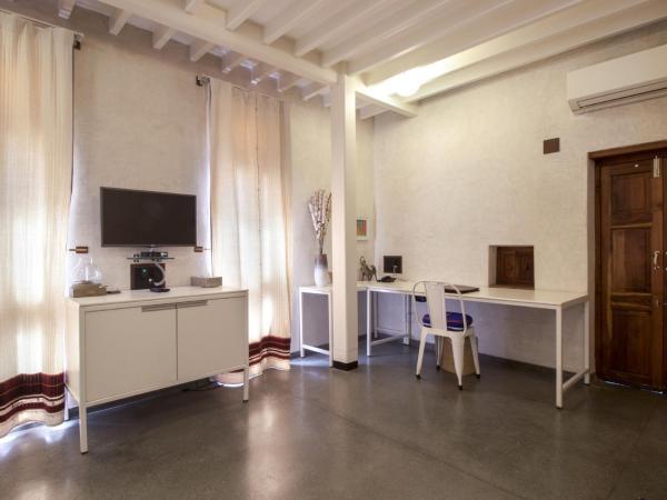 Mangaldas Ni Haveli II by The House of MG : photo 6 de la chambre whc contemporary heritage penthouse suite