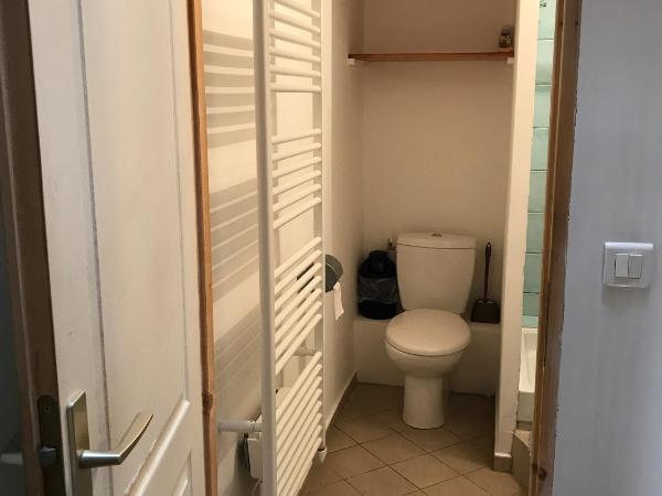 Bastide Ecurie Massilia : photo 8 de la chambre chambre double avec salle de bains commune
