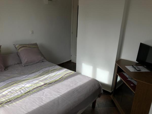 Bastide Ecurie Massilia : photo 6 de la chambre chambre double avec salle de bains commune