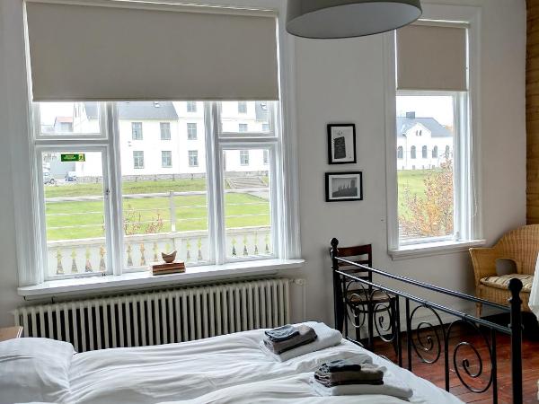 Downtown Guesthouse Reykjavik : photo 4 de la chambre chambre double ou lits jumeaux avec salle de bains privative