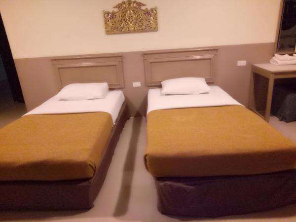 Tongpoon Hotel : photo 6 de la chambre chambre lits jumeaux supérieure