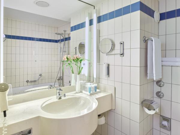 Dorint An den Westfalenhallen Dortmund : photo 10 de la chambre chambre double ou lits jumeaux supérieure