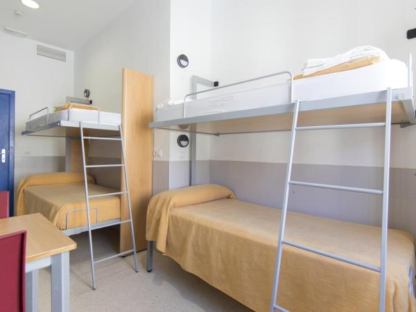 Albergue Inturjoven Malaga : photo 9 de la chambre lit simple en dortoir