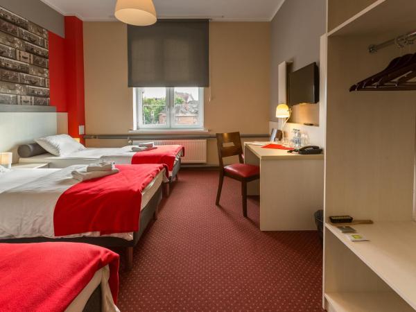 Hotel Przystanek Torun : photo 7 de la chambre chambre triple