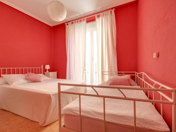 Sweet Home Salamanca : photo 1 de la chambre chambre triple avec salle de bains privative