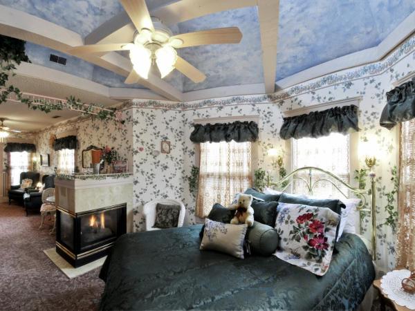 Holden House 1902 Bed & Breakfast Inn : photo 5 de la chambre suite lit queen-size deluxe