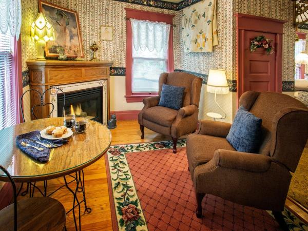 Holden House 1902 Bed & Breakfast Inn : photo 5 de la chambre suite lit queen-size deluxe