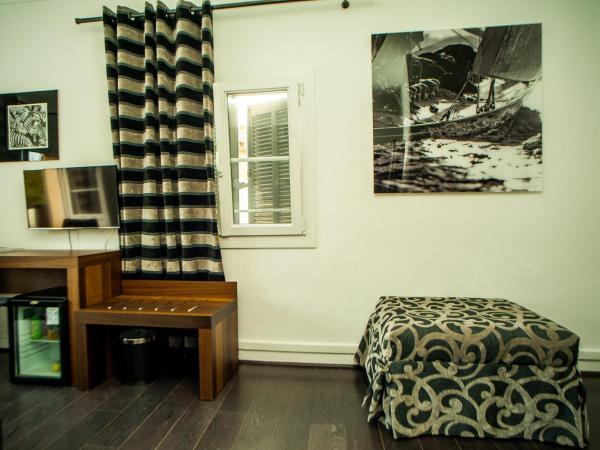 Hotel B Lodge : photo 4 de la chambre chambre double supérieure avec balcon