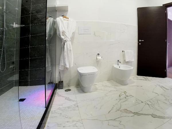 Beverello Suite : photo 10 de la chambre suite avec baignoire spa