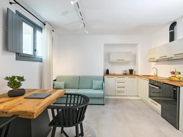 Portes Suites & Villas Mykonos : photo 3 de la chambre chambre standard avec patio (demi sous-sol)