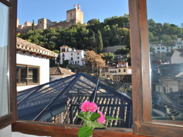 Palacio de Santa Inés : photo 3 de la chambre chambre double ou lits jumeaux - vue sur alhambra