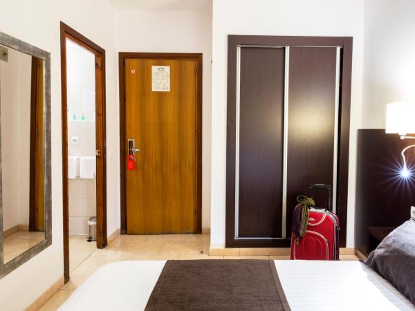 Hotel Marfany : photo 4 de la chambre chambre double