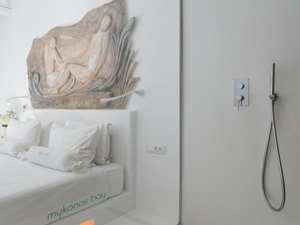 Mykonos Bay Resort & Villas : photo 4 de la chambre chambre double de luxe avec piscine privée - vue partielle sur mer