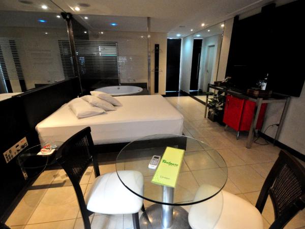 Toulouse Motel (Adult Only) : photo 2 de la chambre chambre double deluxe avec baignoire