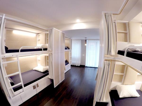 M Montreal Hostel : photo 2 de la chambre lit dans dortoir mixte de 8 lits