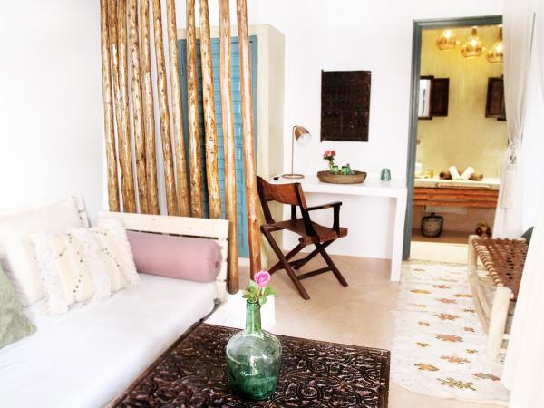 Riad 11 Zitoune : photo 3 de la chambre suite junior avec terrasse