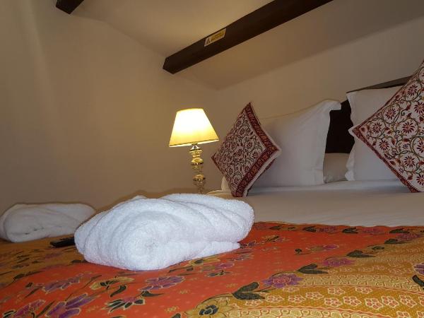 Heeren Straits Hotel : photo 5 de la chambre suite soie