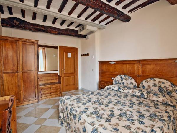 Al Mercato B&B : photo 6 de la chambre chambre double ou lits jumeaux avec salle de bains privative externe