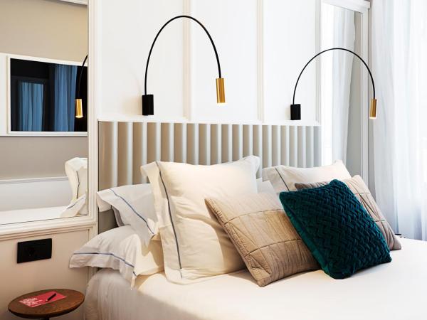 One Shot Palacio Conde de Torrejón 09 : photo 10 de la chambre chambre double Économique