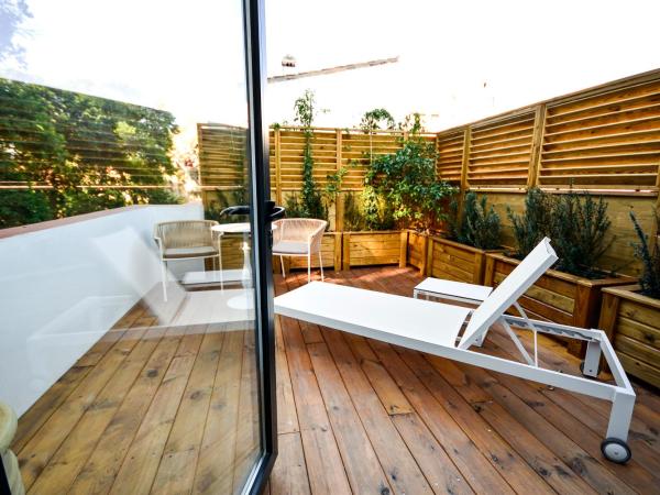 Hotel Legado Alcazar : photo 7 de la chambre chambre double supérieure royale alcazar avec terrasse et vue