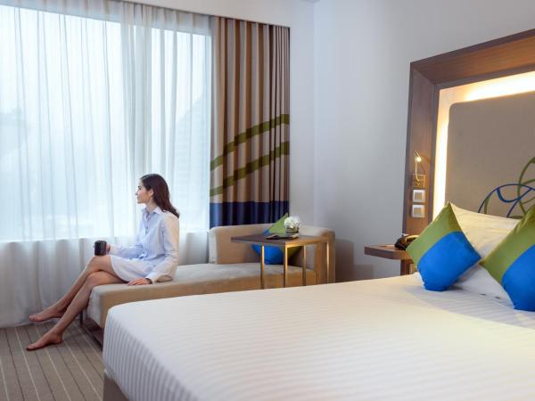 Novotel Bangkok Ploenchit Sukhumvit : photo 8 de la chambre chambre lit king-size deluxe