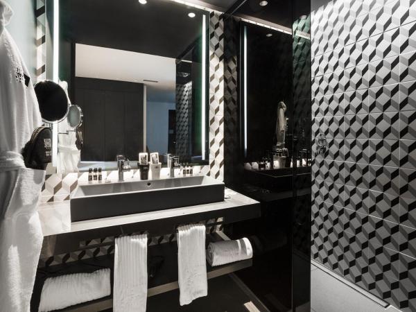 One Shot Mercat 09 : photo 1 de la chambre suite standard