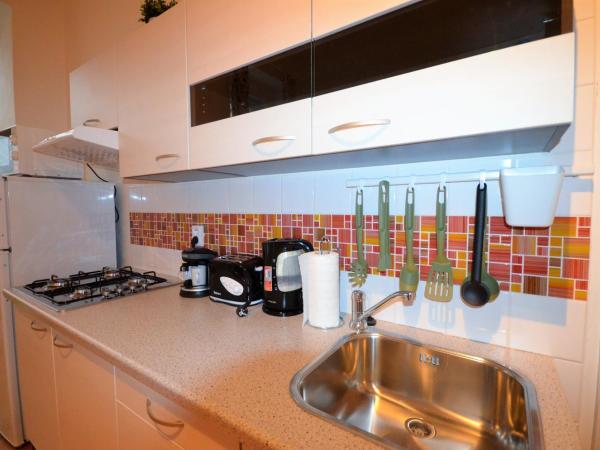 Travel&Joy backpackers : photo 1 de la chambre lit dans dortoir mixte de 8 lits