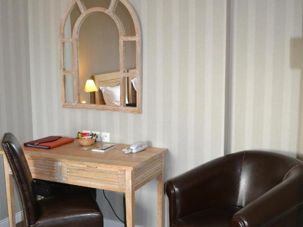 Almoria Hôtel & SPA : photo 7 de la chambre chambre avec salon (2 adultes + 2 enfants) - vue sur rue