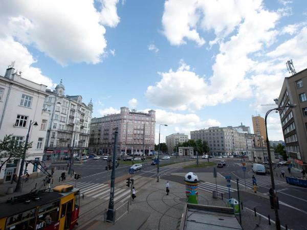 Planet Hostel : photo 5 de la chambre chambre double ou lits jumeaux avec salle de bains commune