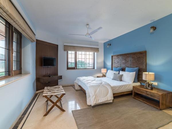 The Almond Tree : photo 10 de la chambre deluxe double room with pool view